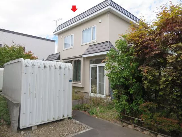 Sapporo City Minami Ward Ishiyama 1-jo 8-chome (Makomanai Station) 2-story 4LDK