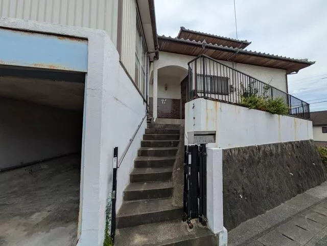 Munakata City Jiyugaoka 6-chome (Akama Station) 2-story 4LDK