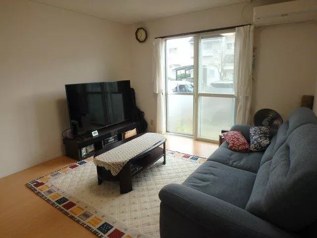 ・2021 Interior renovation history available ・Parking space available