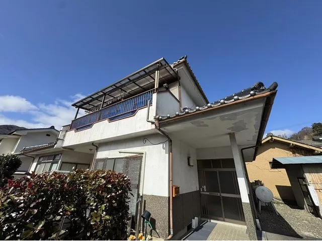 ◆ Within walking distance to Sanada Onsen♪ The south garden is spacious enough for a home garden