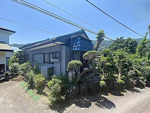 A single-story house in the nature-rich Usami. Comfortable living with a sunroom.