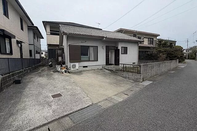 Used single-family home, Miyazaki Town, used house