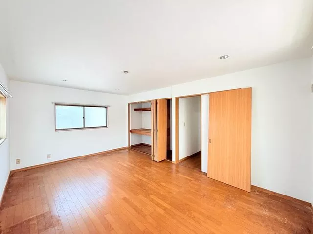 A life without worrying about steps... A barrier-free home on the first floor!