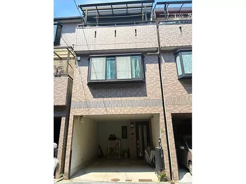◇2nd floor LDK & loft included◇ Shopping facilities nearby, wooden 3-story "3LDK"