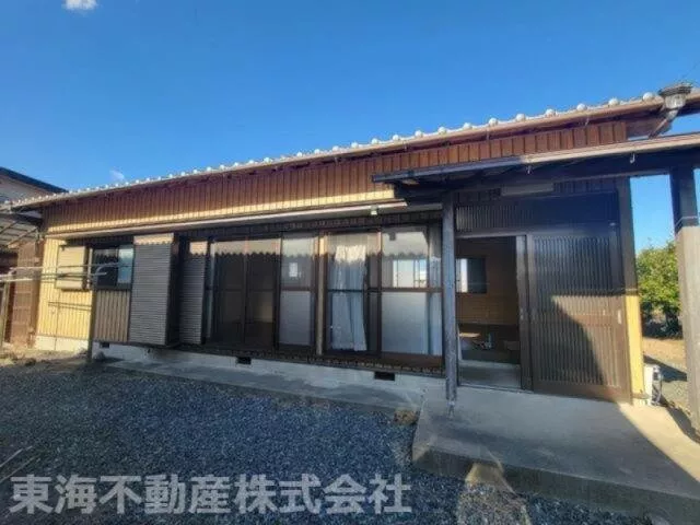 Great for vacation rentals!! About 6 minutes by car to Lalapark, about 15 minutes by car to Ise Jingu