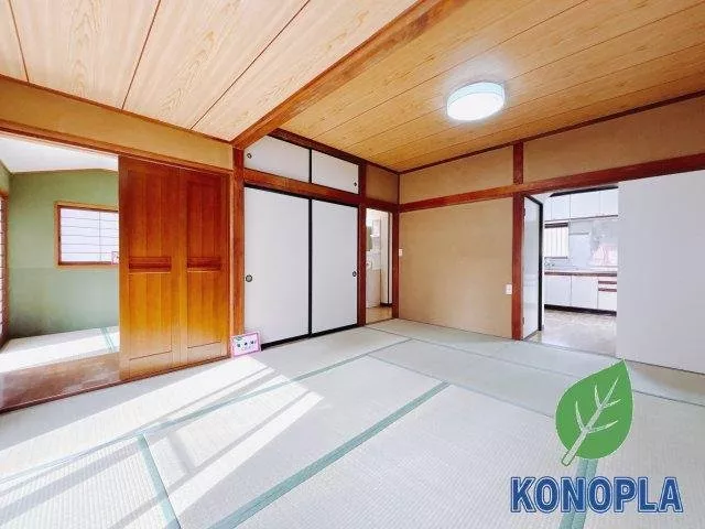 ☆Interior and exterior renovations completed☆■Corner lot on three sides■Dining staircase■Excellent living environment