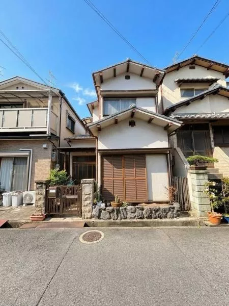 Higashi-Osaka City, Nunoichi-cho 1-chome (Shin-Ishikiri Station) 2-story building 3DK