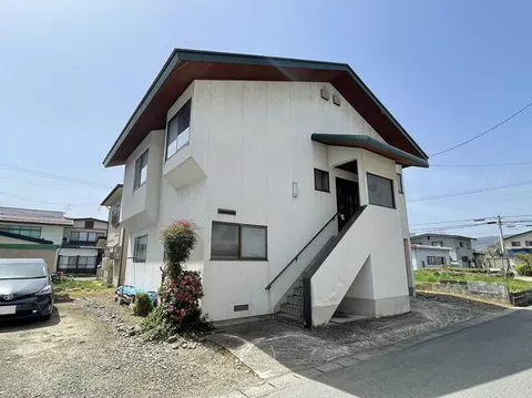 22-minute walk from "Mizusawa" Station on the JR Tohoku Main Line