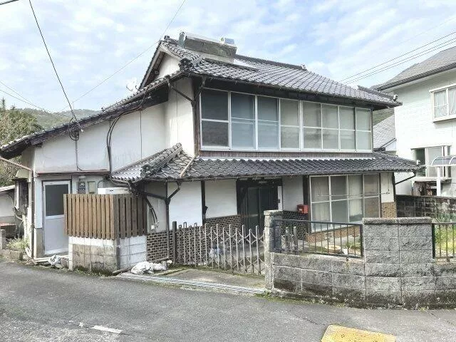 Karatsu City, Iizuka Town, Iizuka (Iizuka Station) 2-story building 6DK
