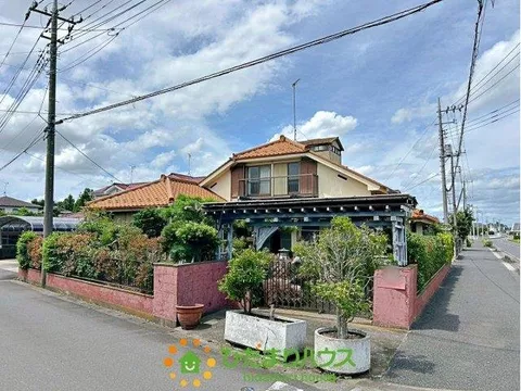 A garden like a Japanese garden + another spacious house! Local staff can guide you♪