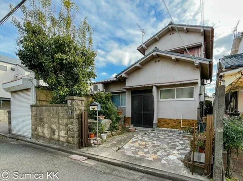 Wakayama City Nishisho (Yahata-mae Station) 2-story building 5DK