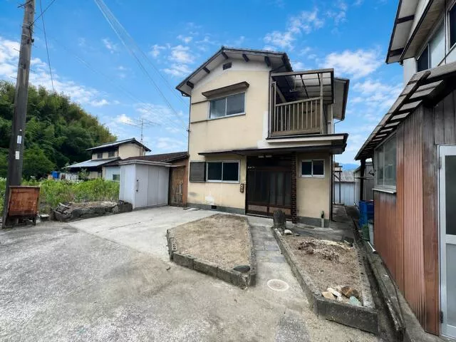 Hashimoto City, Takayaguchi Town Nagasou (Takayaguchi Station) 2-story building 5DK