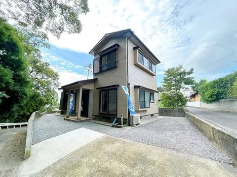 【Open house held】【Interior and exterior renovated】New seismic standards 3LDK / Parking for 2 or more cars