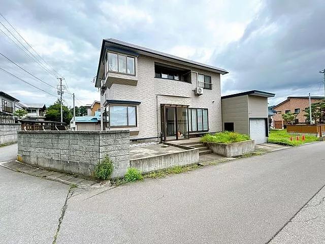 Used single-family home in Yokote City, Minami-machi, single-family house