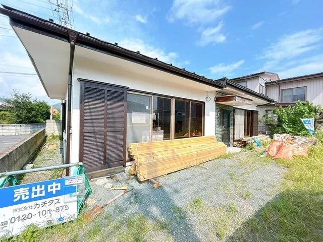 【Open house held】【Under renovation】Interior and exterior renovations planned／Single-story／Water facilities replacement／Corner