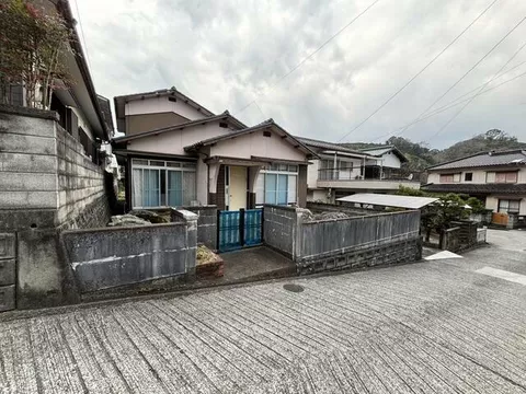 Yawatahama City, Yashiro (Yawatahama Station) 2-story building 4DK