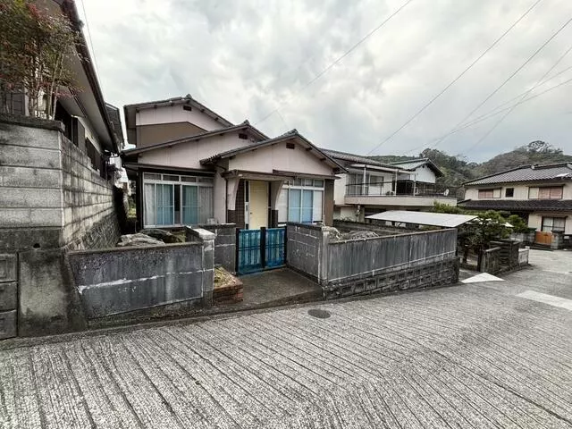 Yawatahama City, Yashiro (Yawatahama Station) 2-story building 4DK