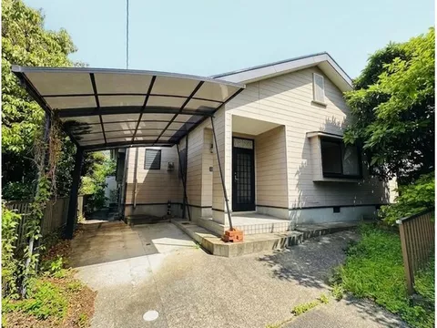 Quiet residential area spacious single-story house♪ - Image 1