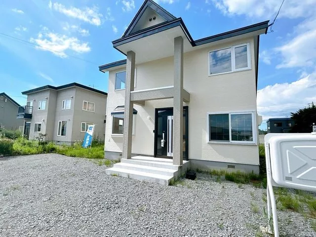 Open house held, interior and exterior parking lot large-scale renovation completed, move-in possible within the year
