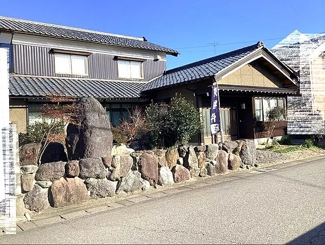Used single-family home in Awara City, Omizo