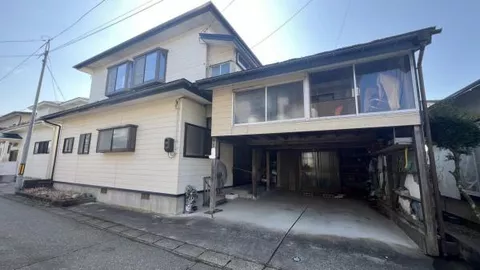 20-minute walk from JR Ou Main Line "Yoritsukaya" Station