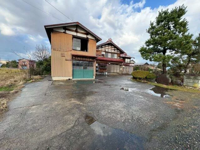 Joetsu City, Oaza Takawamachi (Takada Station) 2-story 9SLDK