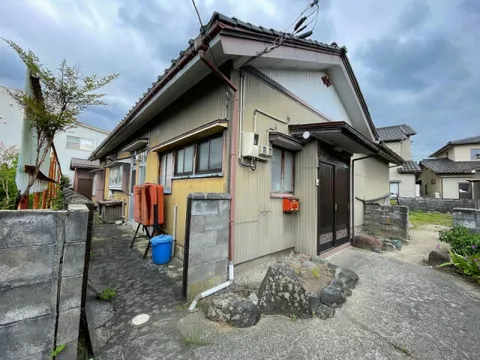 Toyama City, Nagae Honmachi (Fujikoshi Station) Single-story building 5DK