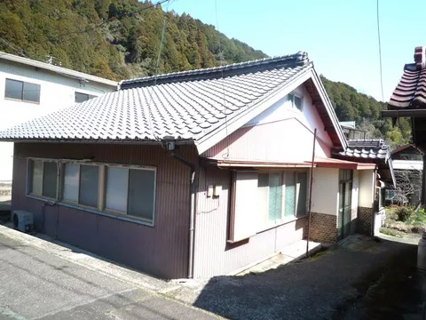 Higashitakara-gun, Toei-cho, Oaza Shimoda, Aza Ichiba (Toei Station) Single-story building 5DK