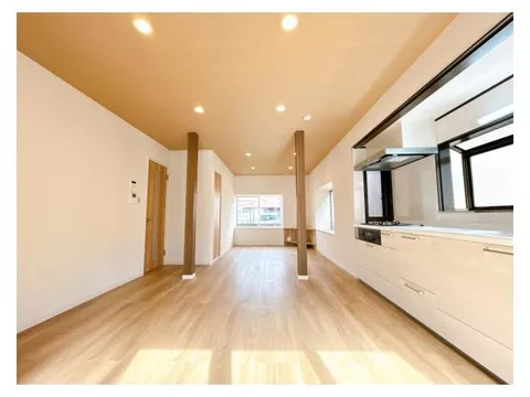 [Open House] Interior and exterior renovations completed / Seismic reinforcement / Water area replacement / Parking for 3 cars / Front