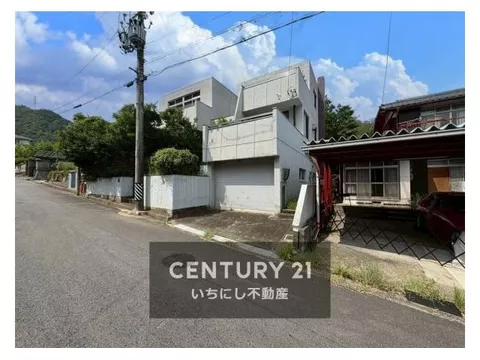 ◆South-facing road access!◆Nice garden included!◆Reconstruction possible!