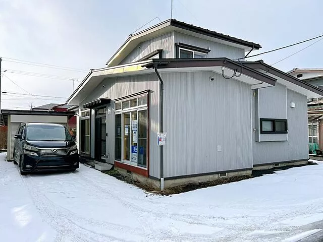 Used single-family home in Towada City, Nishi 11-bancho