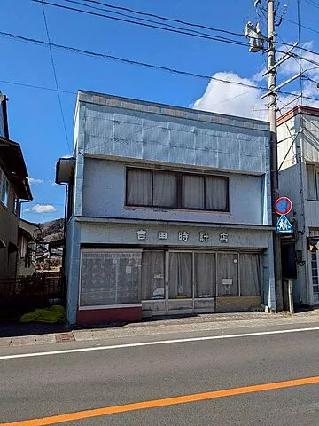 Used single-family home, 3-minute walk from JR Suigun Line Higashidate Station