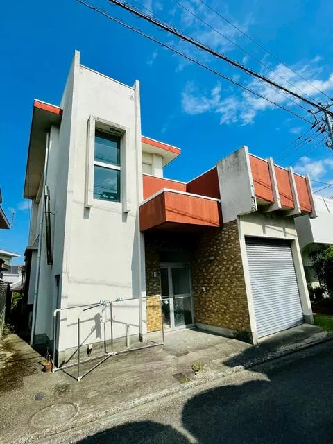 Kawanoe-cho, Shikokuchuo-shi (Kawanoe Sta.) 2F 4DK

1,800,000 yen