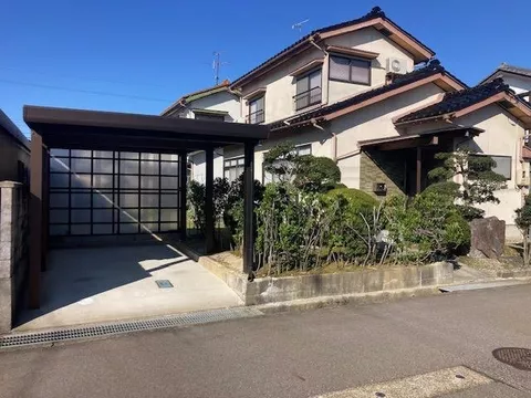 Land over 50 tsubo, LDK over 15 tatami, fully renovated water facilities around the end of 2017