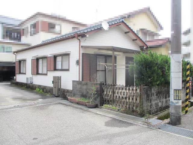 Kochi City, Hyakuseki-cho 4-chome (Sanbashi-dori 3-chome Station) Single-story building 3K