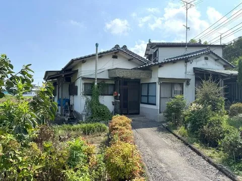 Usa City, Oaza Iwasaki (Usa Station) Single-story building 4SK
