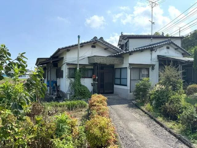 Usa City, Oaza Iwasaki (Usa Station) Single-story building 4SK