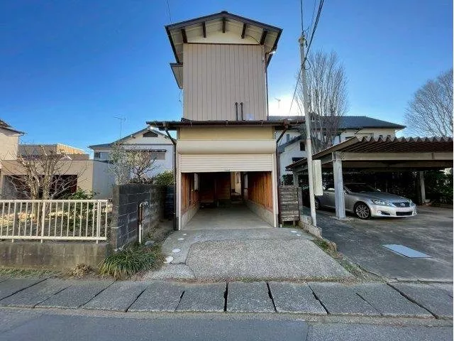 9 minutes on foot from Sobu Main Line "Asahi" ♪ Good sunlight in a quiet residential area♪