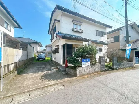 [Open House] Available for immediate occupancy with a limited-time current sale until August 9th.