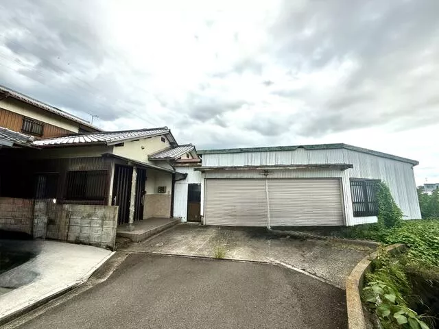 Nagao Town, Kanonji City (Motoyama Station) 2-story 5DK