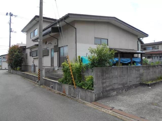 Yonezawa City, Josai 4-chome (Nishi-Yonezawa Station) 2-story 7DK