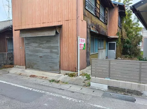 Niihama City, Sawatsu-cho 3-chome (Niihama Station) 2-story 4DK