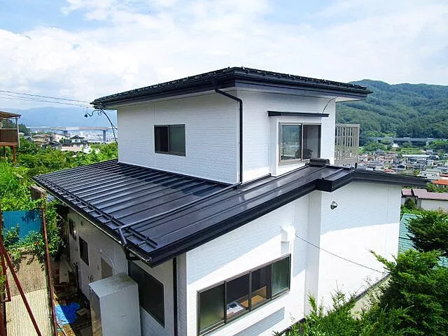 Used single-family home in Okaya City, Kawagishikami 2-chome, detached house