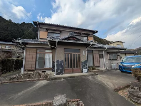 Toyokawa City, Hagi-machi Maruyama (Meiden Akasaka Station) 2-story 6LDK