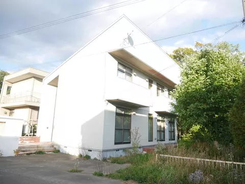 Iwamizawa City, Midorigaoka 4-chome (Iwamizawa Station) 2-story building 5LDK