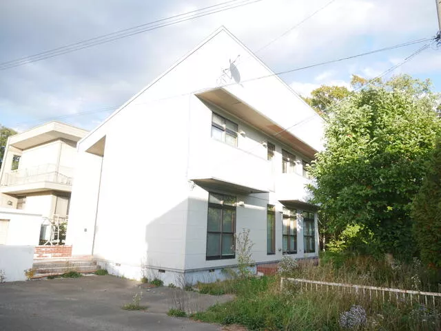 Iwamizawa City, Midorigaoka 4-chome (Iwamizawa Station) 2-story building 5LDK