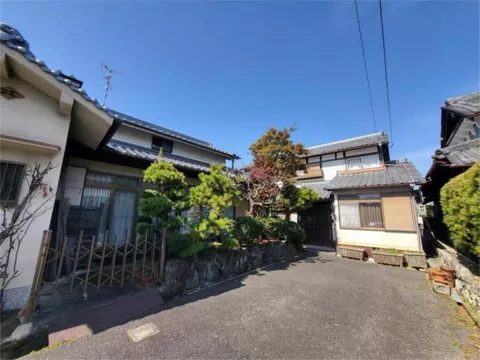 Minamikawachi District, Taishi Town, Oaza Yamada (Kaminotaishi Station) 2-story 10SLDK