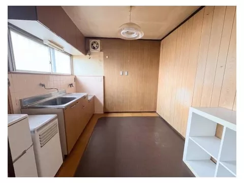 ◇Hanwa Line "Mozu" Station, 4 minutes on foot! ◇Southeast corner lot! ◇Shopping facilities are about a 5-minute walk!