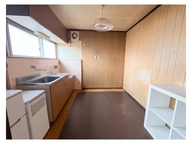 ◇Hanwa Line "Mozu" Station, 4 minutes on foot! ◇Southeast corner lot! ◇Shopping facilities are about a 5-minute walk!