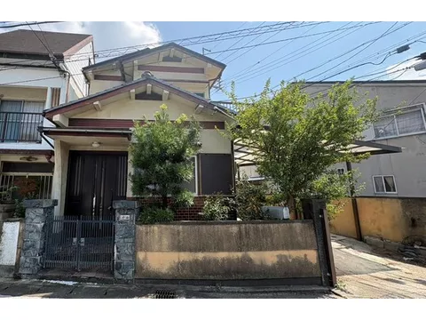 With parking! A used house in Sonoba, Uji City, can also be utilized as a rental property after renovation.